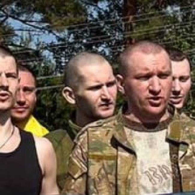 "Тільки так міг вижити". Історія морпіха, який у полоні втратив здатність розмовляти